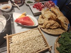 -尚尚仙·酸汤猪手·猪肚鸡火锅(华联万柳购物中心店)