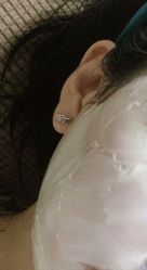 -花师傅专业手穿耳洞打耳洞穿孔