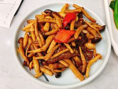 菌菇炒黄牛肉-东鑫记港式茶餐厅(南京东路店)