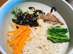 -云海肴·汽锅鸡·云南菜(天山百盛优客店)