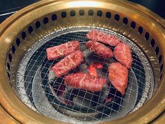 -山川小町·极番烧肉(新地假日广场店)