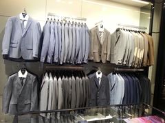 -西沃古尔·拉姆古兰爵士国际机场