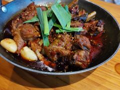 -野山舂·贵州现舂酸汤火锅(鸿通城店)