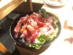盆比脸大安格斯肥牛卷-么肆烤肉(汉街形象店)