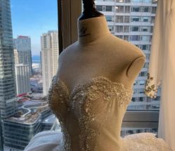 -拉瑞娜LaReine婚纱礼服高级定制