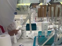 -上海大学附属上海和平眼科医院