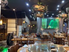 -花溪雨·森林餐厅(石基店)