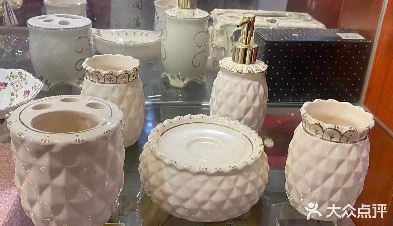 我爸超爱的花地湾古玩城有活动了