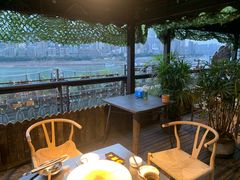 -冰冰龙虾·江湖菜·花园江景餐厅