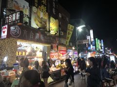 -六合夜市