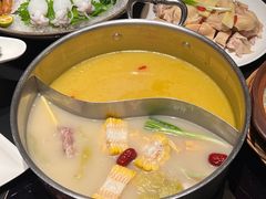 -鲜入唯煮·港式海鲜牛肉火锅(金宝街店)