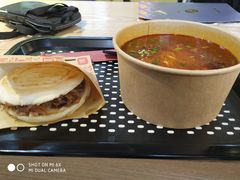 -忆秦时(银泰in77店)