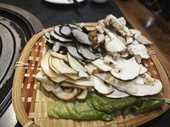 -阿山卓·野生菌火锅·纳西火塘烤肉