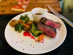 澳洲谷饲菲力牛排配烤制精品蔬菜-EATALIA意塔利意式餐厅(鼓楼店)