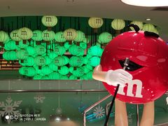 -m豆巧克力世界(上海世茂广场店)