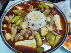 -彭记铁锅肥肠(东四总店)