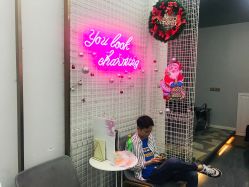 -茶发Salon·烫发染发理发