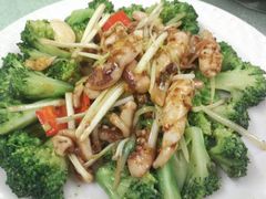 西兰花炒鱿鱼-盈旺小厨·非遗黄鳝饭(泰康路店)