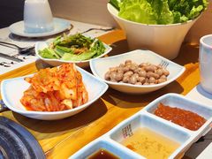 -唯成•韩国炭火烤肉 유성고기