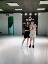 点击看大图 -TOMBOY爵士舞韩舞舞社