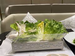 -红鼎豆捞·非遗鲍皇汤火锅(宝丰路店)