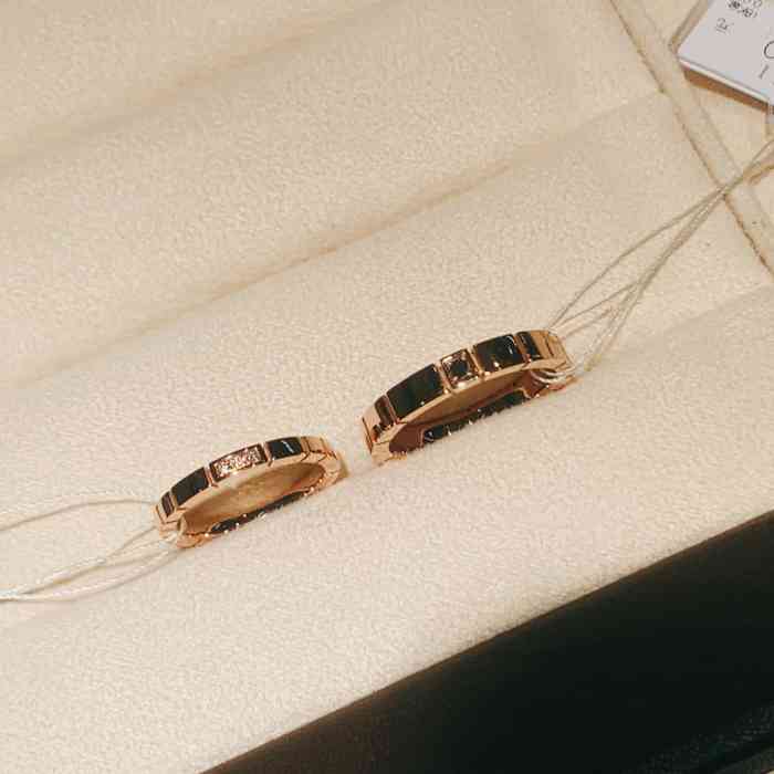 tasaki(万象城店)-"挺好看的,比较秀气,适合手指细的,也没有.