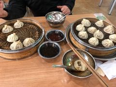 -清真老铁家灌汤包