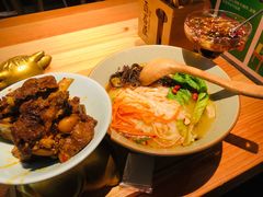 -百春原湖南牛肉粉(百联世纪店)