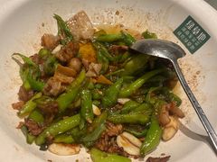 -绿草地·湘菜(酃湖师院店)