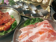 -围炉肉舍丹东海鲜烤肉·烤活鳗(步行街店)