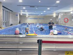 -小蓝鲸游泳培训基地(石景山店)