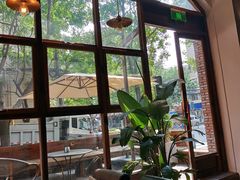 靠窗位-VESH COFFEE(定西路店)