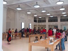 -Apple Store(Brisbane)