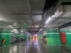 -白玉兰广场停车场