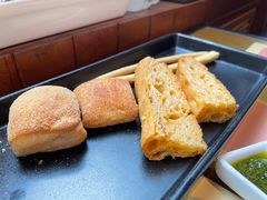 餐前面包蒜黄油-安妮意大利餐厅(国贸店)