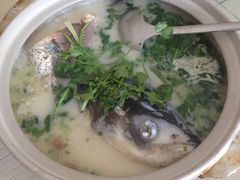 -天乐农家鱼头王(天目湖店)