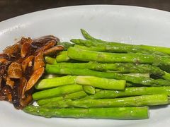 鲜口蘑烧芦笋-北平盛世·新京菜·北京烤鸭(劲松·双井店)