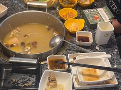 -一席地·本地鸡窝·杭帮鸡火锅(萧山银隆百货店)