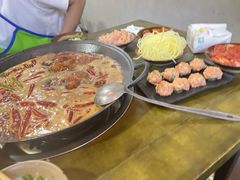 -黄潇洒老火锅(九眼桥宏济巷店)