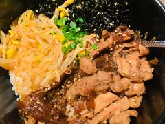 人气王黑椒鸡腿肉拌饭-新石器烤肉(周浦万达店)