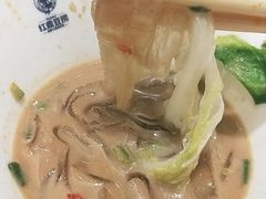 -红鼎豆捞·非遗鲍皇汤火锅(宝丰路店)