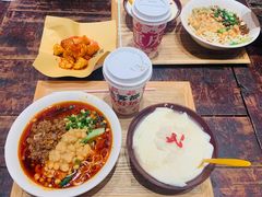 -周小波重庆小面·重庆名小吃(邹容路店)