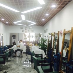 -V8潮牌·接发烫染连锁