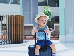 -上海滴水湖皇冠假日酒店