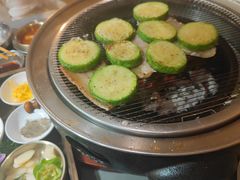 -围炉肉舍•炭烤活鳗•丹东海鲜烤肉(步行街店)