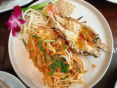 -Chom Cafe and Restaurant