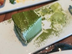 -必胜客(武汉欢乐谷店)
