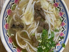 -鑫花溪牛肉米粉(人民广场店)