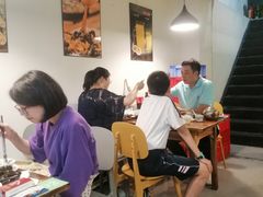 大堂-食爺炭炉鸡煲·烧烤