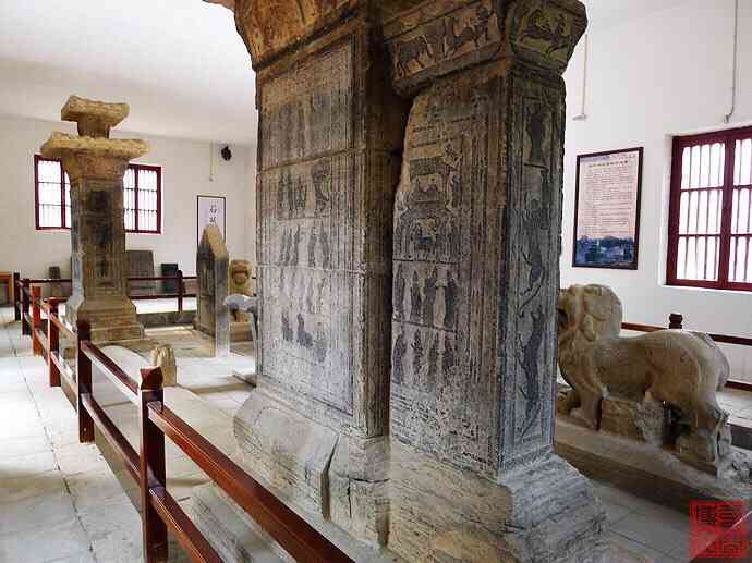 武氏墓群石刻-"武氏祠始建于东汉,是国家重点文物保护单位.